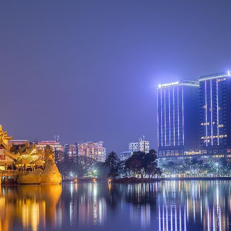 Wyndham Grand Yangon Ξενοδοχείο Εξωτερικό φωτογραφία