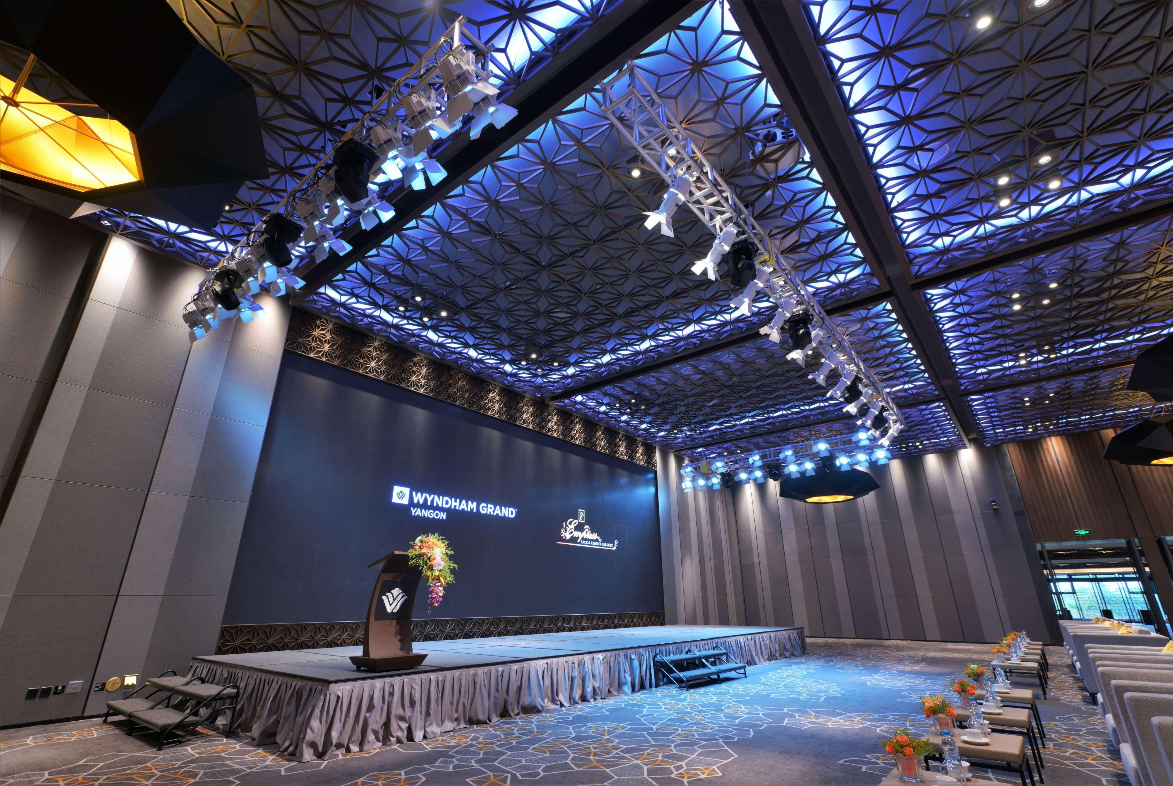 Wyndham Grand Yangon Ξενοδοχείο Εξωτερικό φωτογραφία